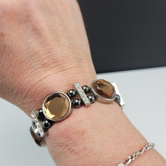 Amber and clear coloured crystal stretch bracelet GUC - Picture 5 of 5